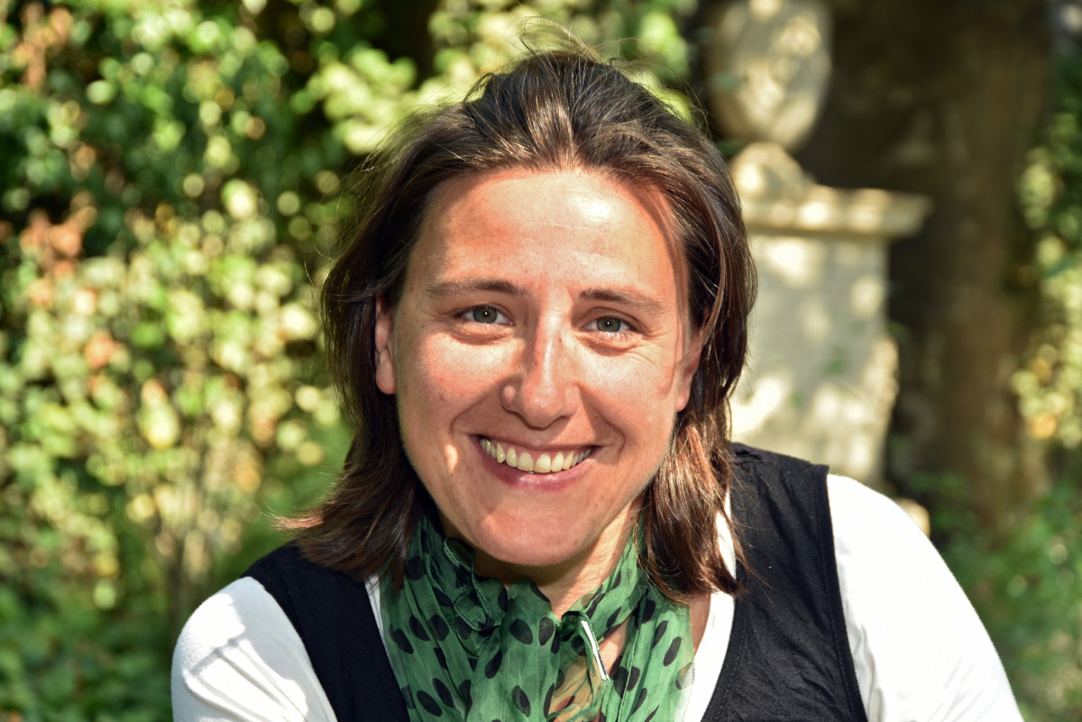 Dr. Constance Hartung  Dr. Constance Hartung