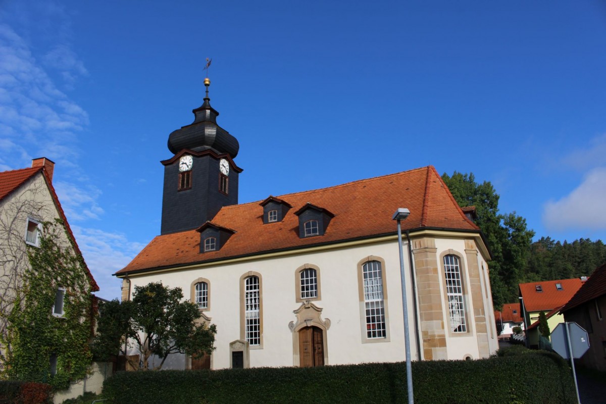 St.-Trinitatis-Kirche Madelungen St.-Trinitatis-Kirche Madelungen