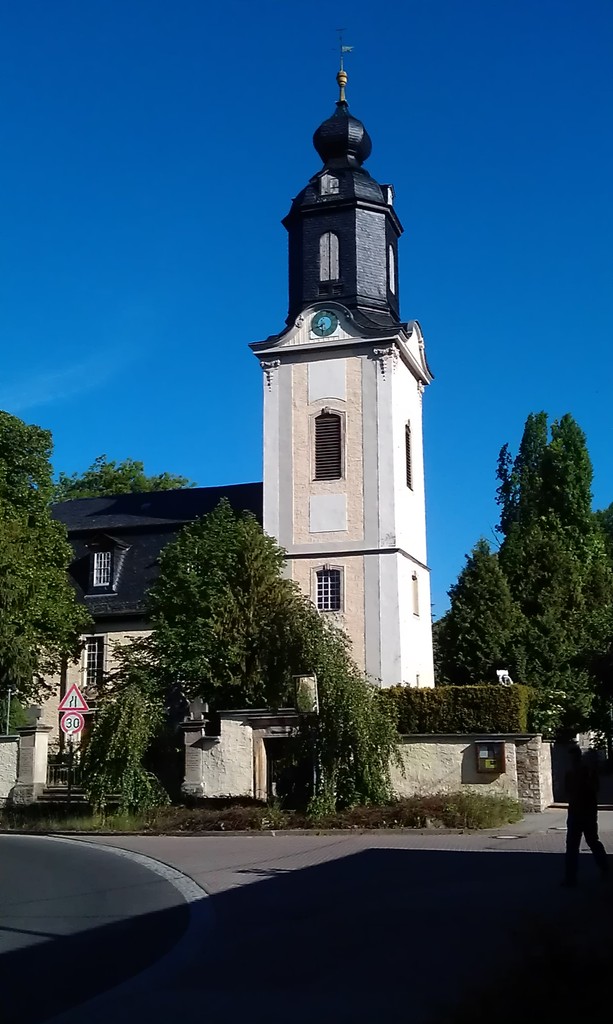 Heilig-Kreuz-Kirche Heilig-Kreuz-Kirche